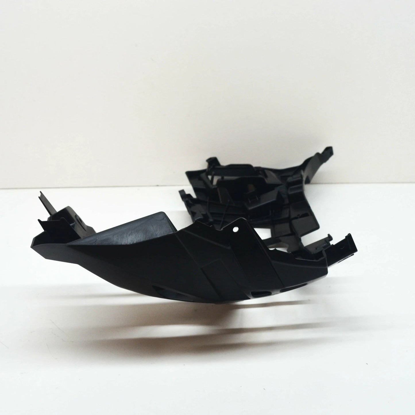 NEW VOLKSWAGEN TOUAREG CR FRONT RIGHT BUMPER SUPPORT BRACKET 760807884A ORIGINAL