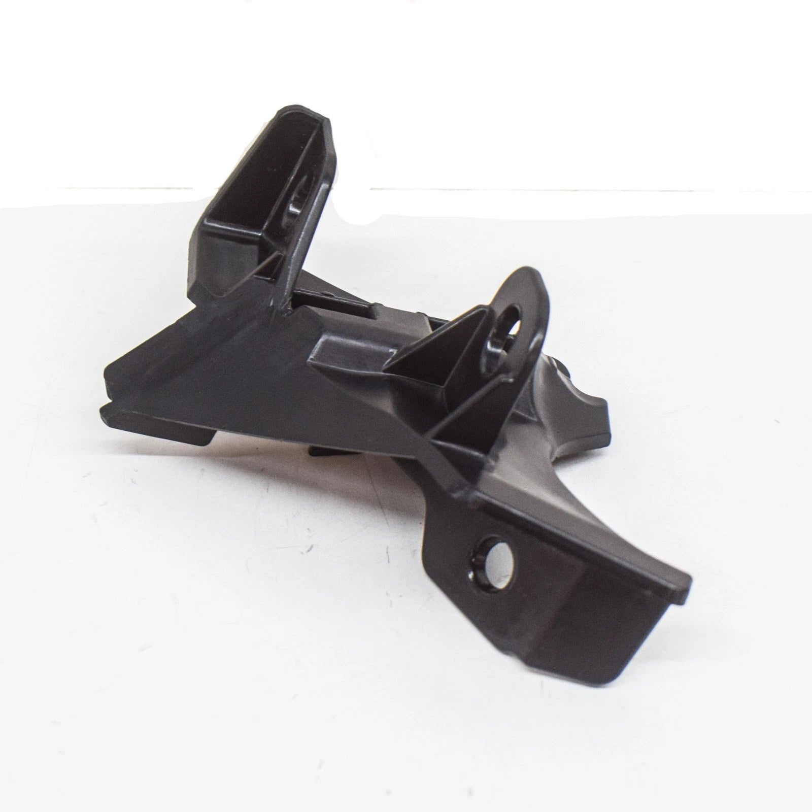 NEW BMW Z4 E89 FRONT BUMPER LEFT BRACKET HOLDER 51117192157 7192157 2011