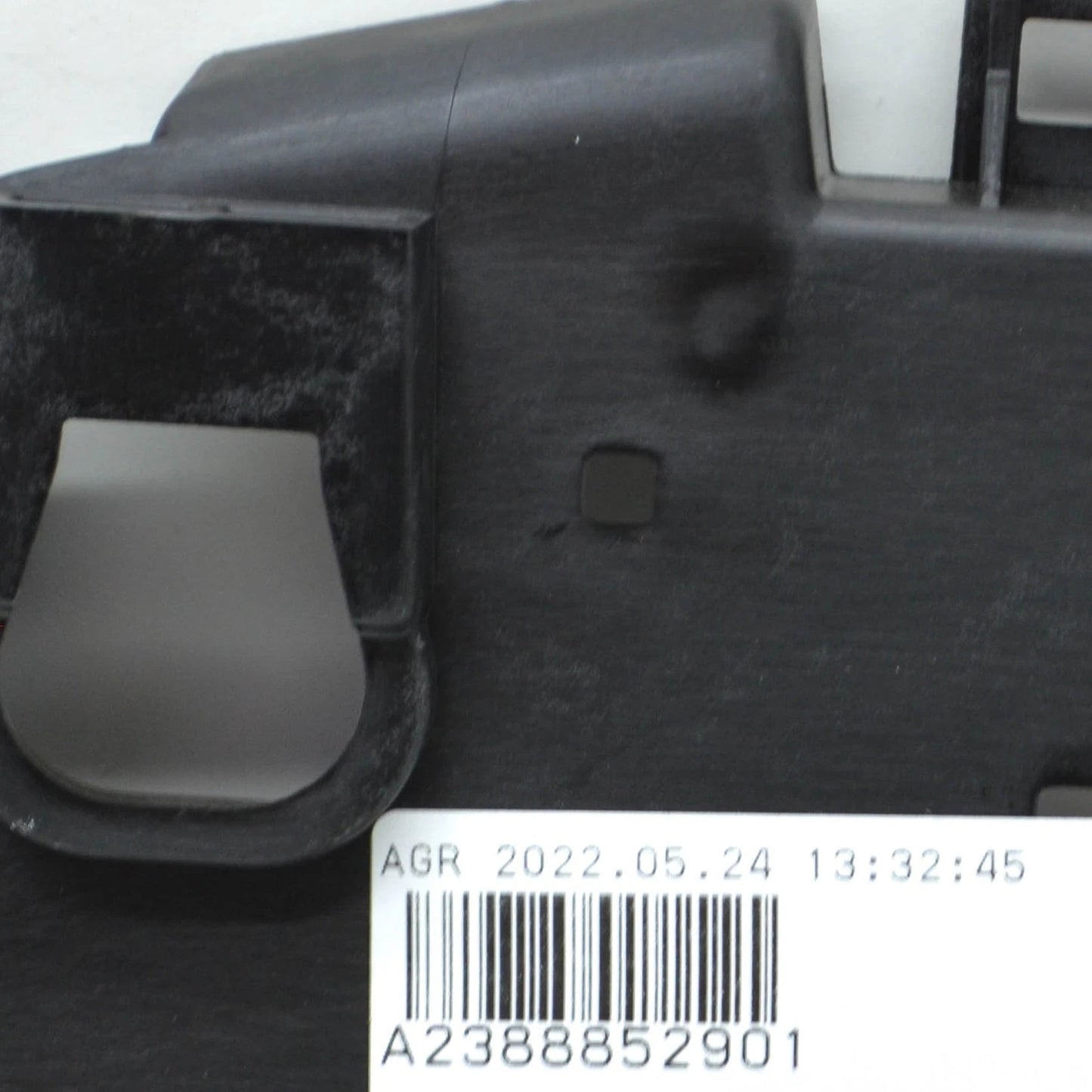 NEW MERCEDES-BENZ E COUPE C238 REAR LEFT BUMPER BRACKET A2388852901