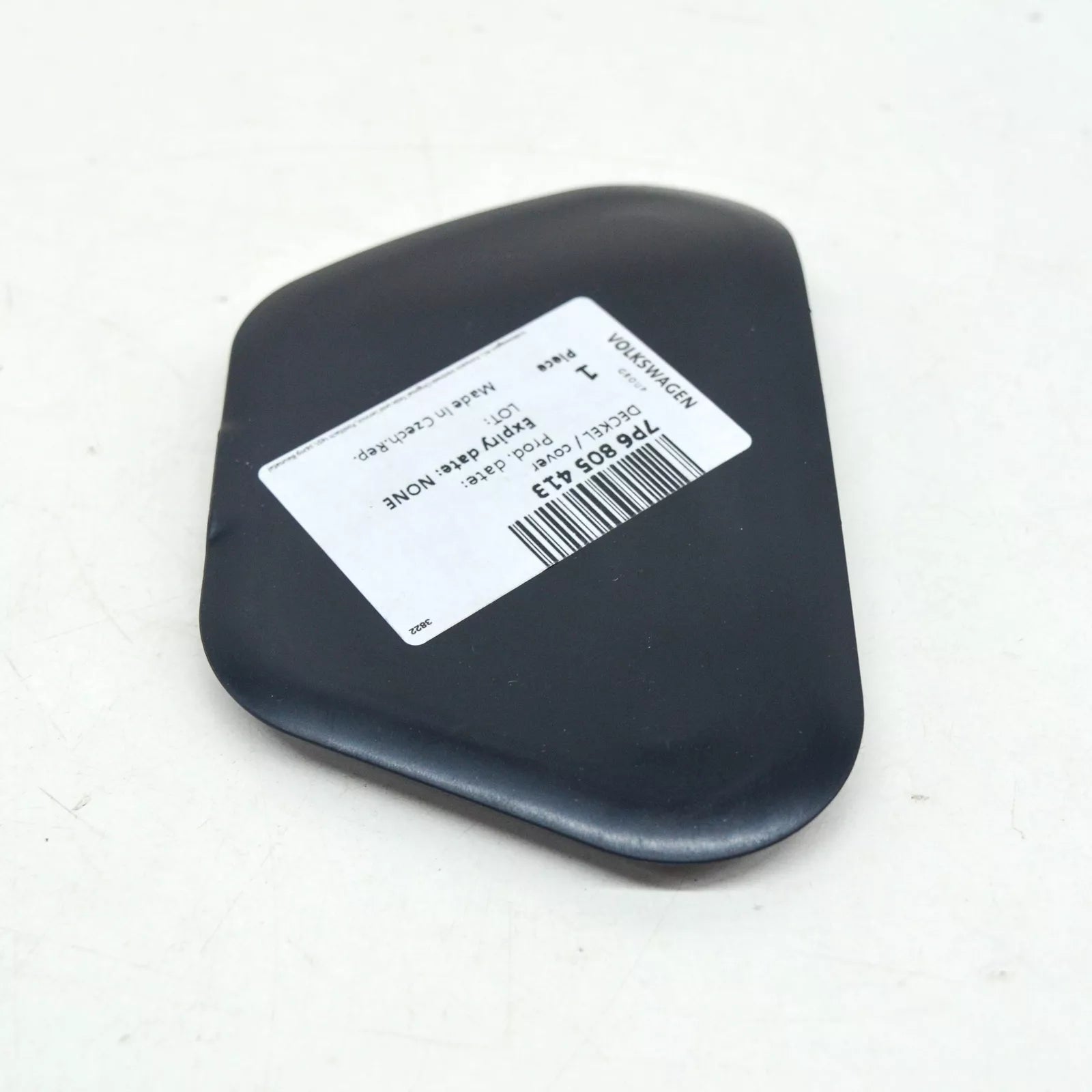 NEW VW TOUAREG 7P FRONT LEFT FENDER LINER EXTENSION COVER 7P6805413