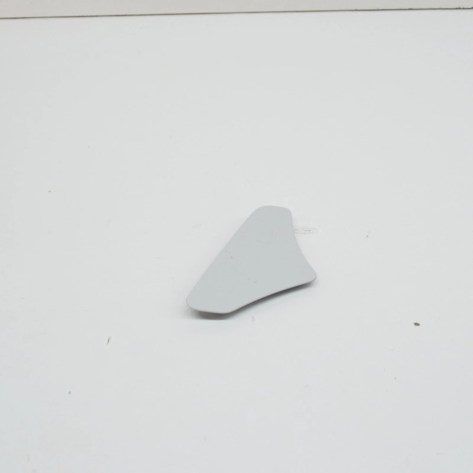 NEW MB SL R230 FRONT RIGHT HEADLIGHT WASHER COVER A23088506819999 ORIGINAL