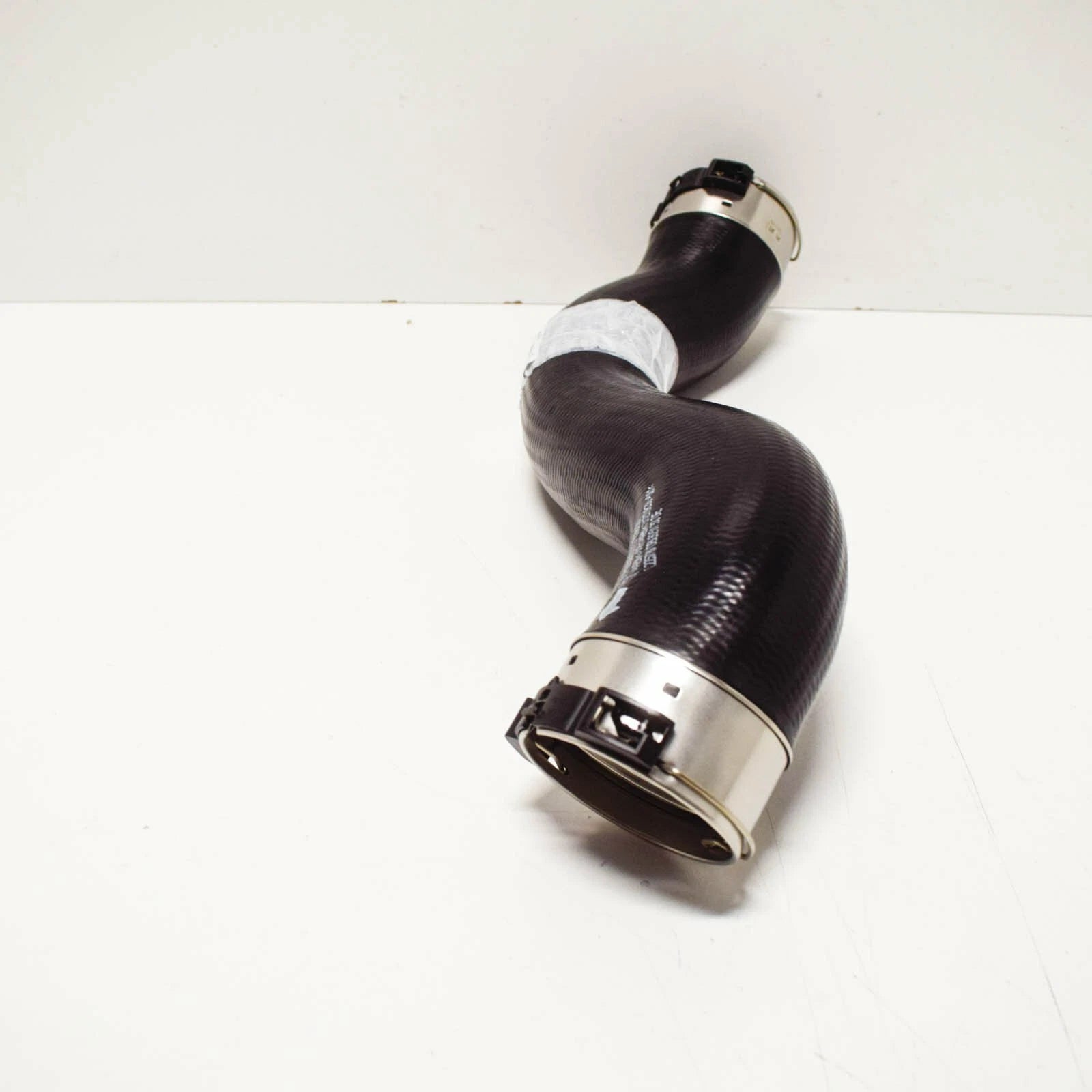 NEW MERCEDES-BENZ CLS C218 LEFT INTERCOOLER HOSE 3.0 DIESEL A2125280000