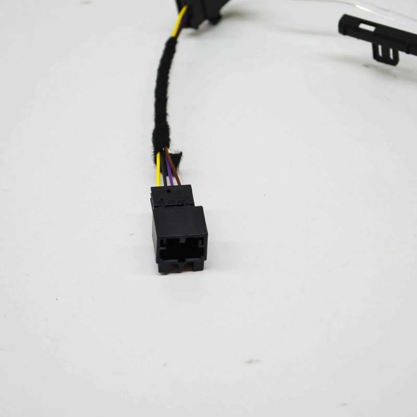 NEW AUDI A4 B9 FRONT CENTER CONSOLE RIGHT LIGHT MODULE 8W0947094A ORIGINAL