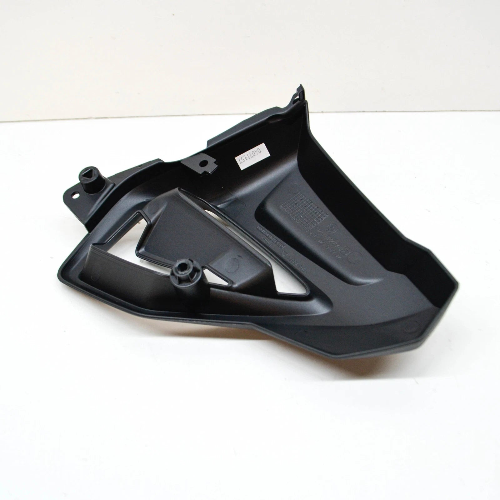 NEW BMW F K7X 800 R 15 LEFT RADIATOR COVER 46638546357 ORIGINAL