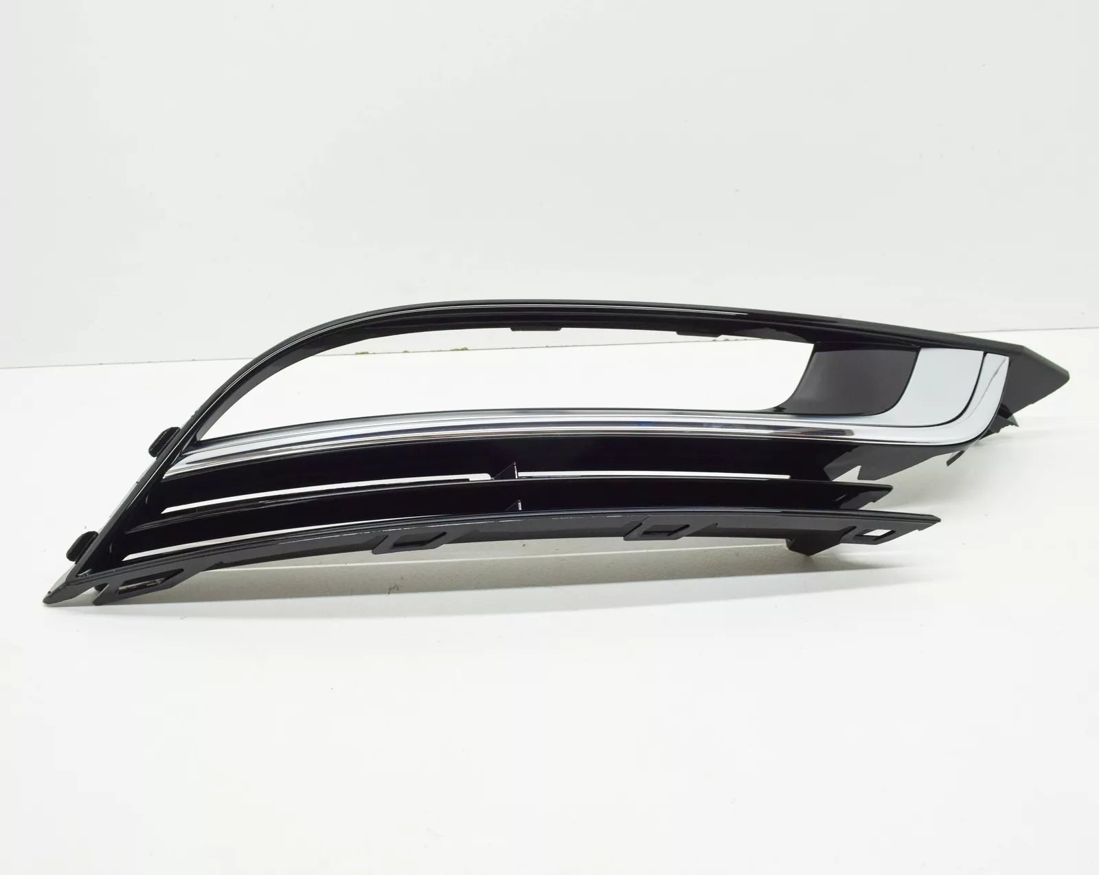 NEW VOLKSWAGEN CC 358 RIGHT FOG LIGHT GRILLE 3C8854662041 3C8854662 041 ORIGINAL