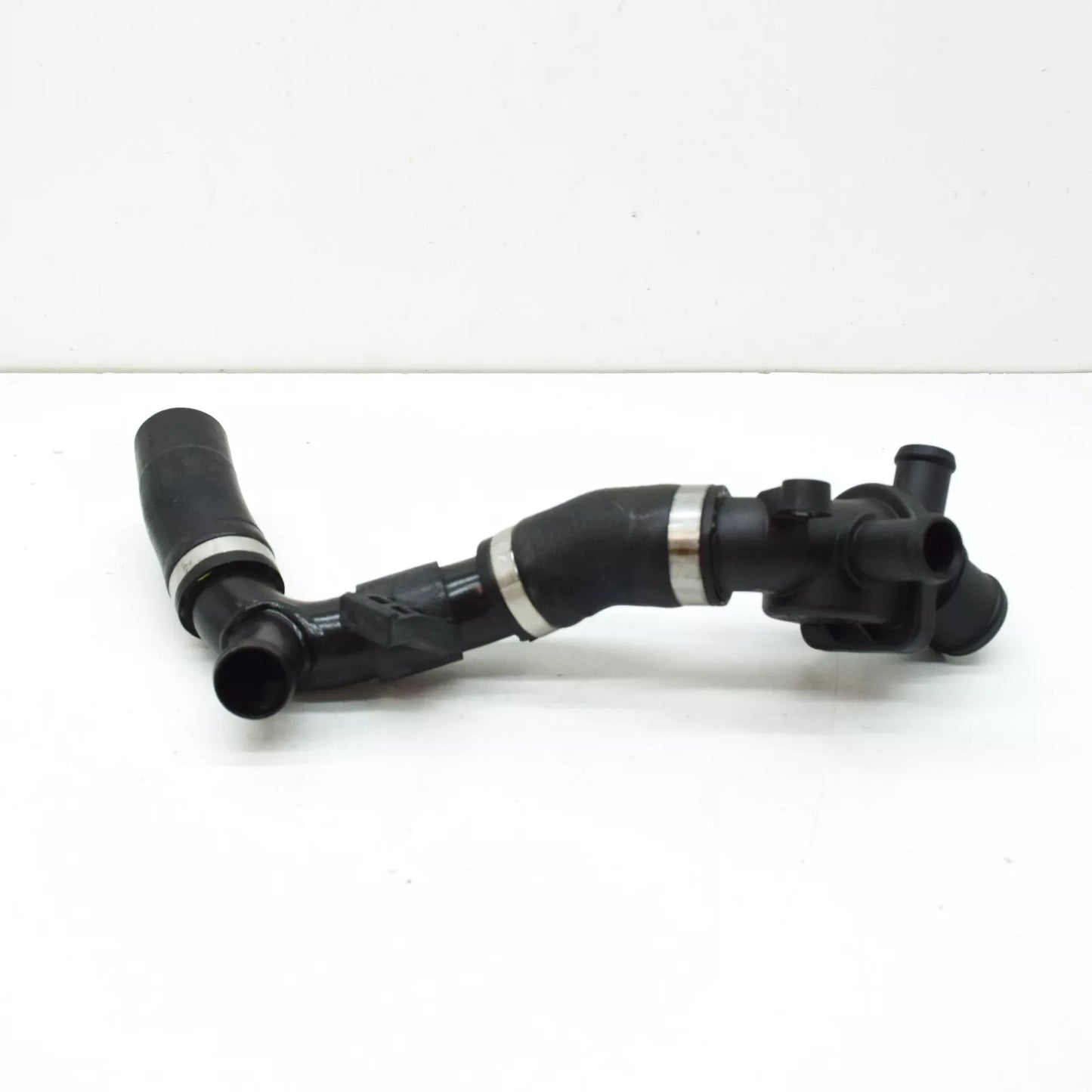 NEW VOLKSWAGEN MULTIVAN T7 STM STN RETURN COOLANT PIPE 7E0122051AF ORIGINAL