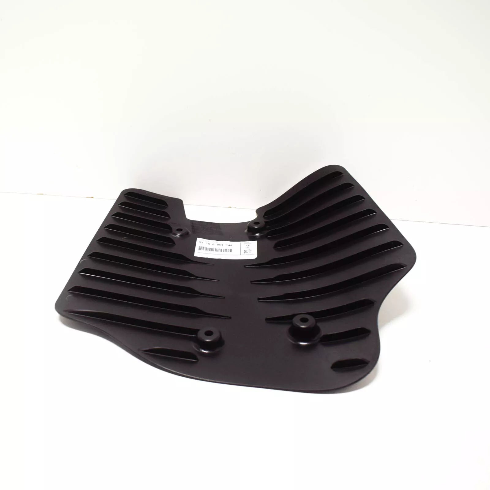 NEW BMW 7 G11 REAR AXLE SUPPORT RIGHT COVERING 33306861144 6861144 ORIGINAL