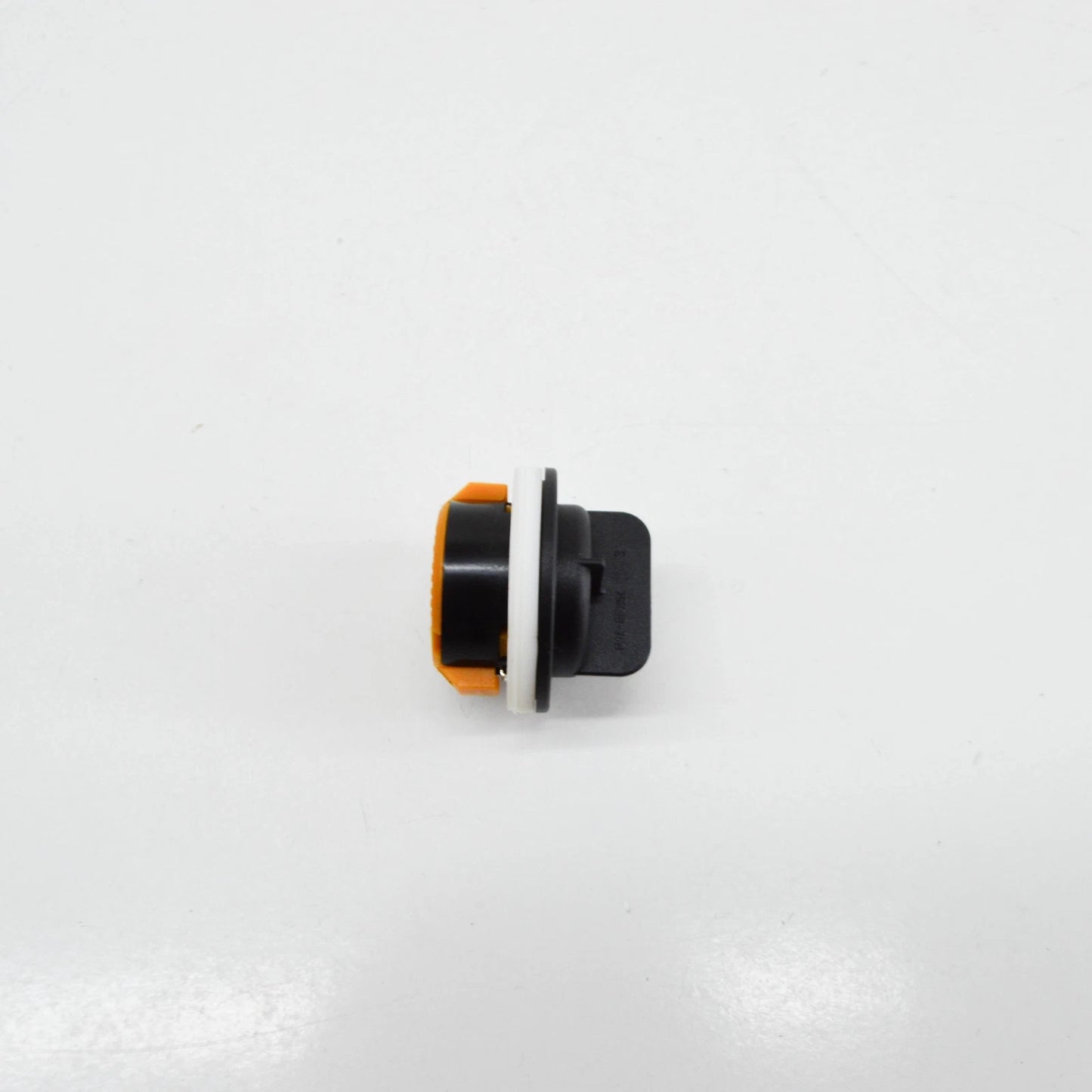 NEW VW CC 35 REAR TAIL LIGHT SOCKET 3C8945331 ORIGINAL