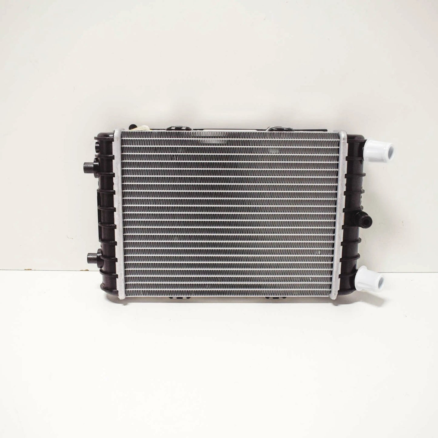 NEW AUDI Q7 4M AUXILIARY COOLANT RADIATOR 4M0121212D ORIGINAL