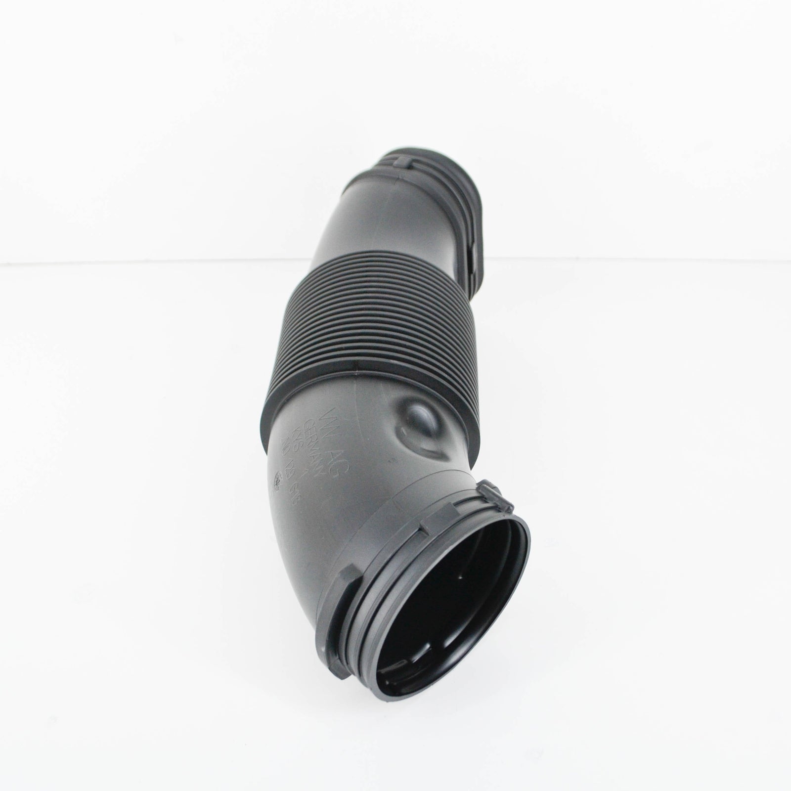 NEW VW CRAFTER SZ AIR INTAKE TUBE GUIDE PIPE 2N0129618 ORIGINAL