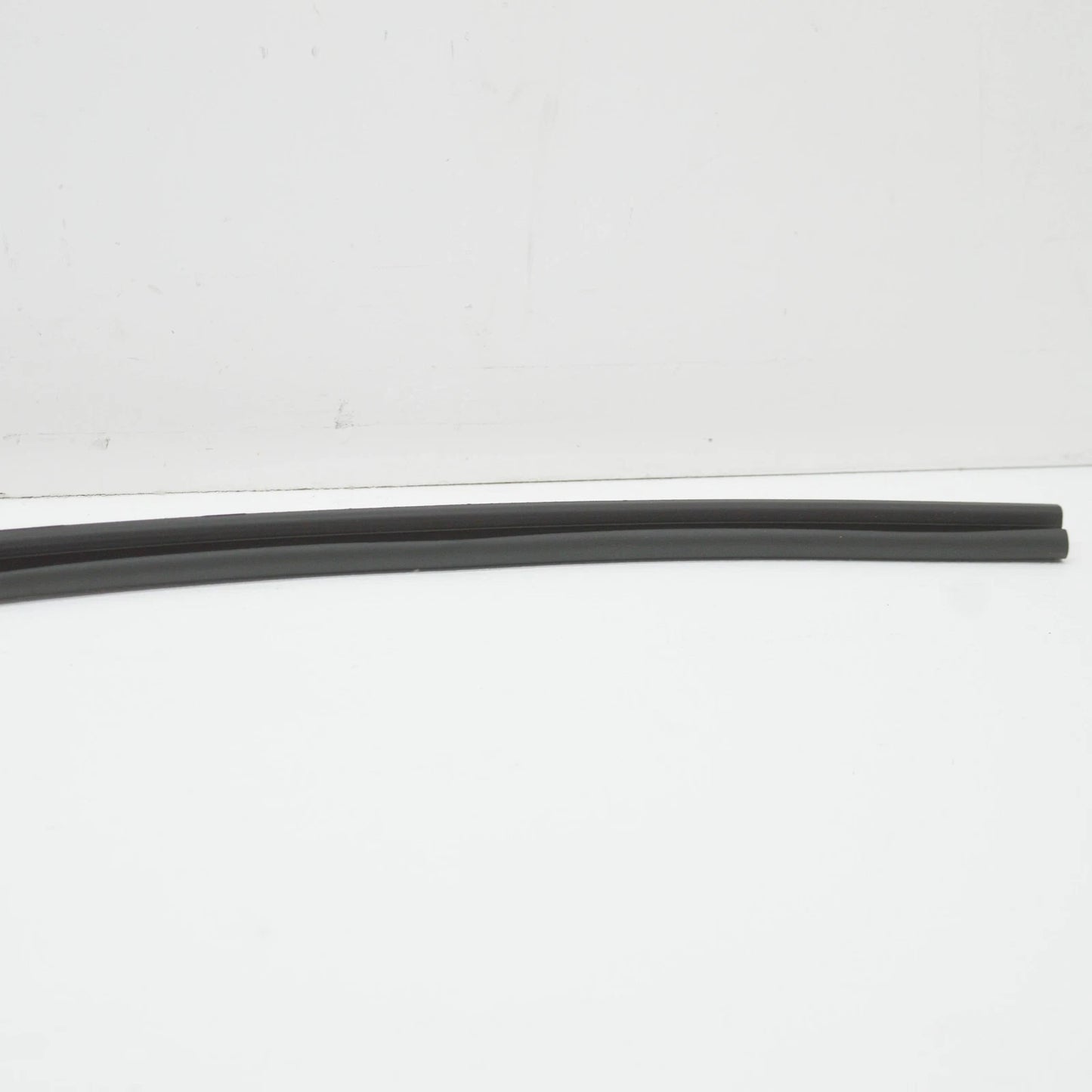 NEW MERCEDES-BENZ CLS C218  ENGINE HOOD SEAL A2188870098 ORIGINAL