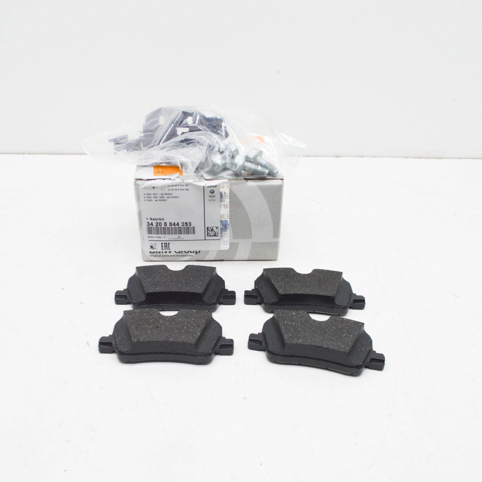 new bmw 3 g20 rear brake pads 34208844393 8844393 original