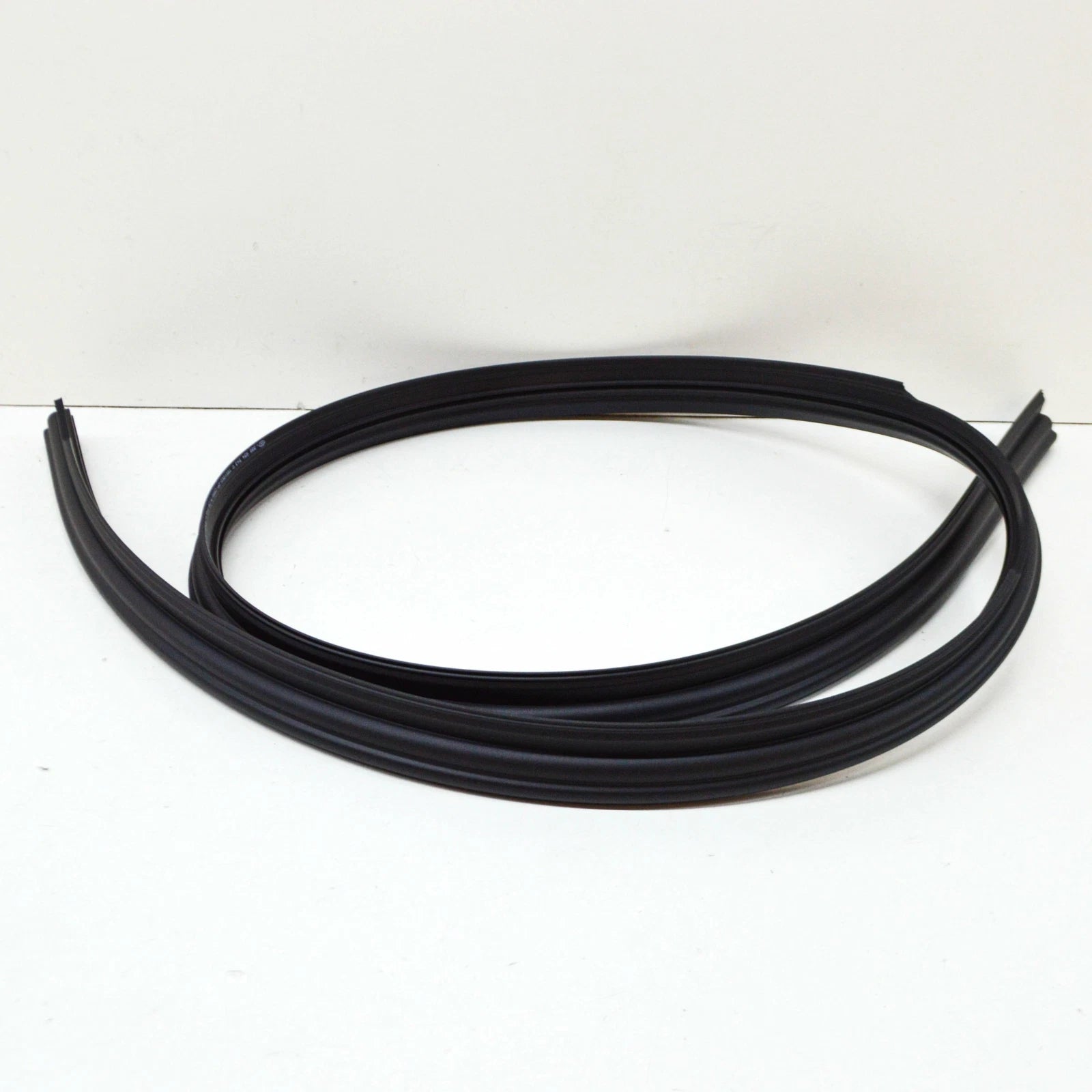 NEW VOLKSWAGEN ARTEON 3H7 ROOF FRANE SEAL 3G8854543D