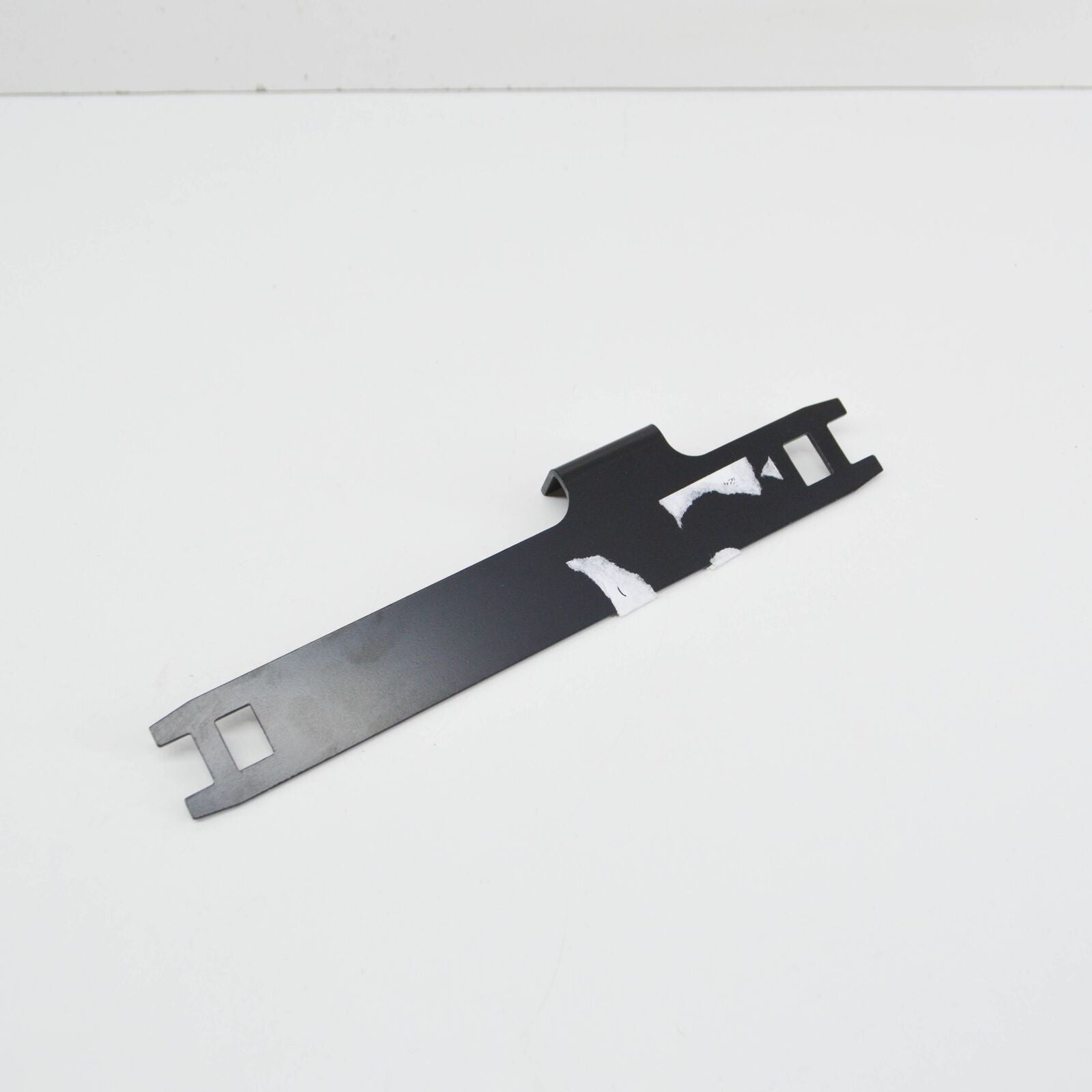 NEW MERCEDES-BENZ E W212 AMG COOLER LEFT BRACKET A2125010171 ORIGINAL