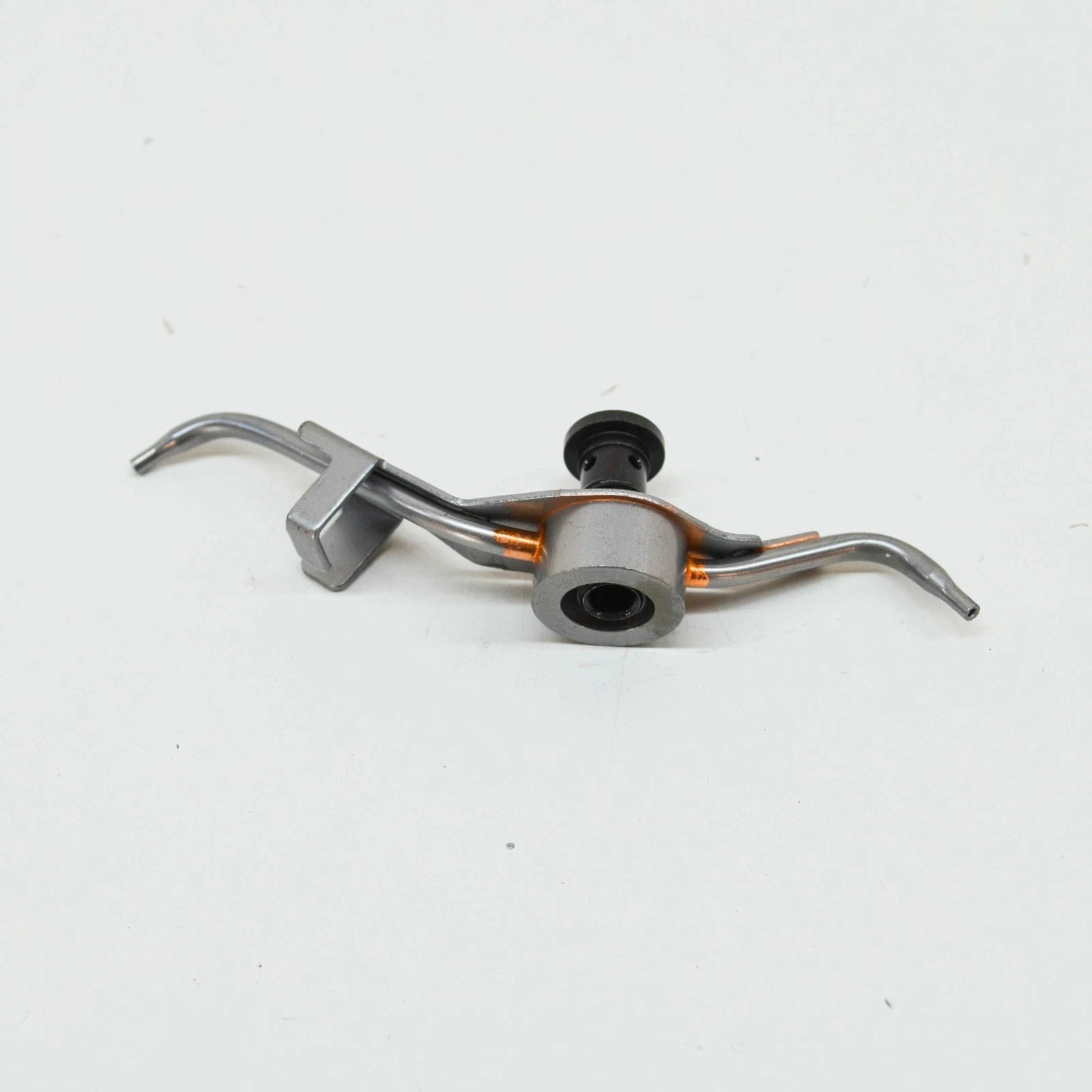 NEW VOLKSWAGEN TOUAREG CR OIL SPRAY JET 06M103158R