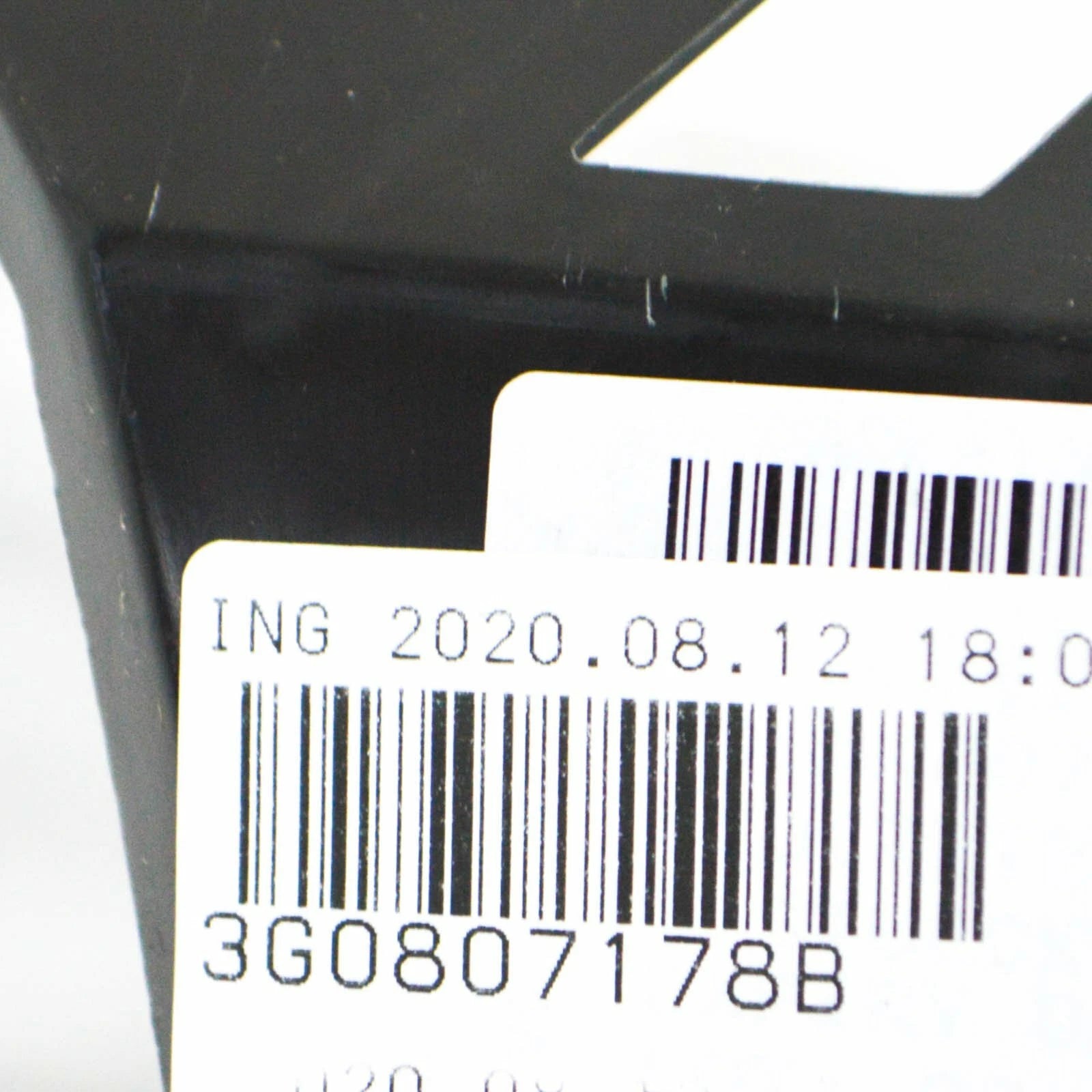 NEW VOLKSWAGEN PASSAT B8 FRONT RIGHT BUMPER BRACKET 3G0807178B ORIGINAL