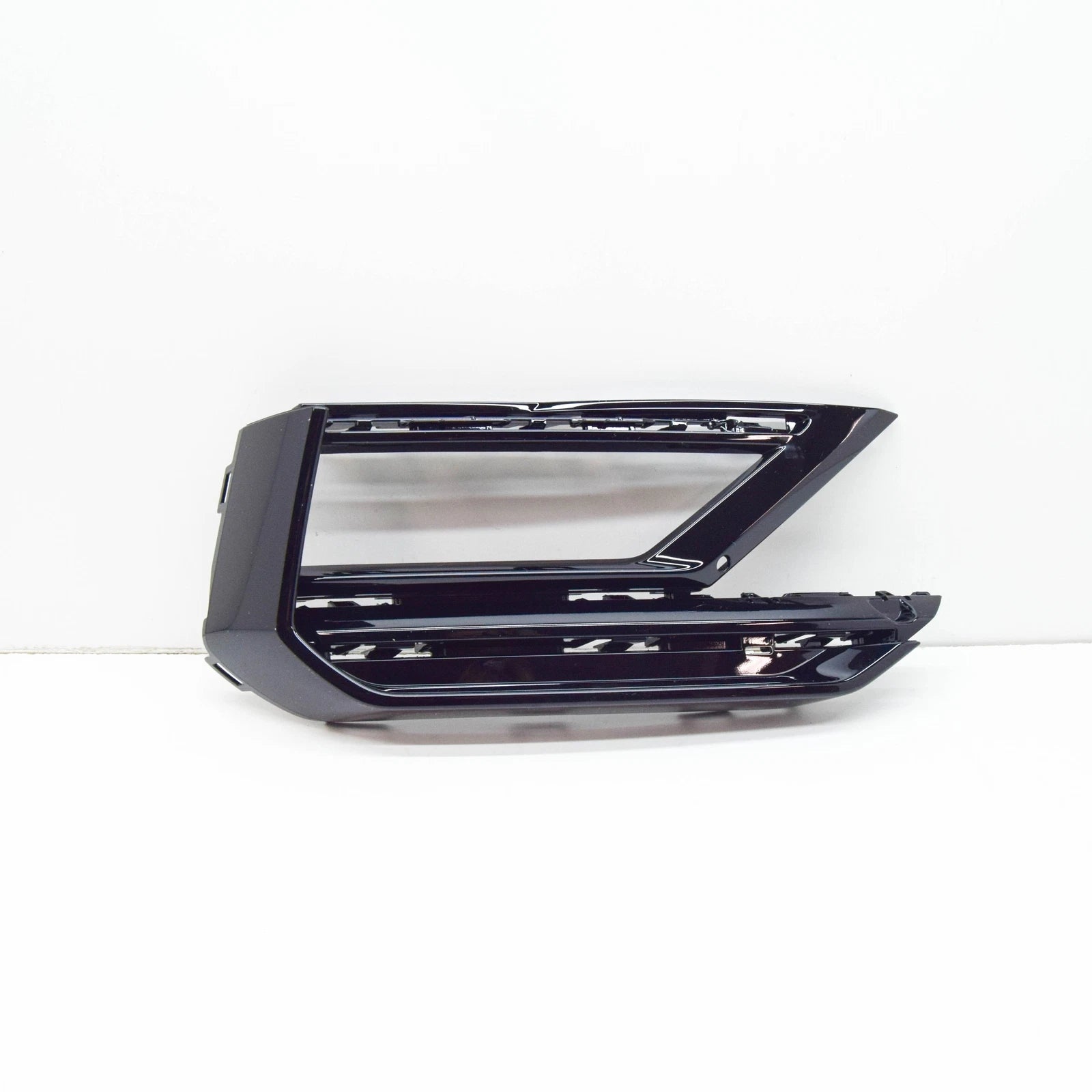NEW VW TIGUAN AD FRONT RIGHT BUMPER VENT GRILLE 5NA853666E041 ORIGINAL