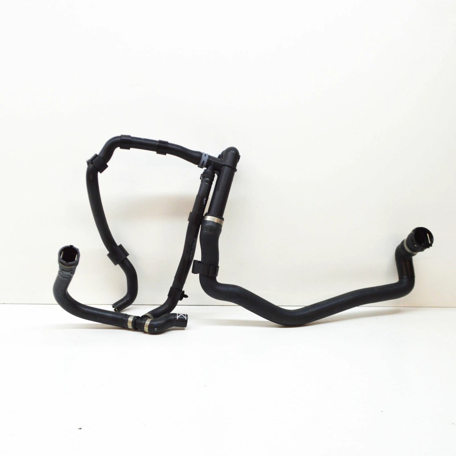 NEW AUDI Q2 GA LOWER RELEASE COOLANT HOSE W COUPLING 5Q0122051DM