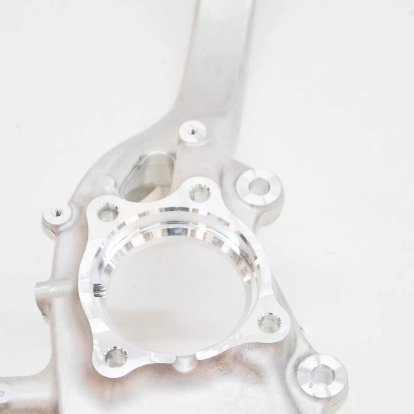 NEW AUDI Q7 4M FRONT LEFT STEERING KNUCKLE 4M0407253K ORIGINAL