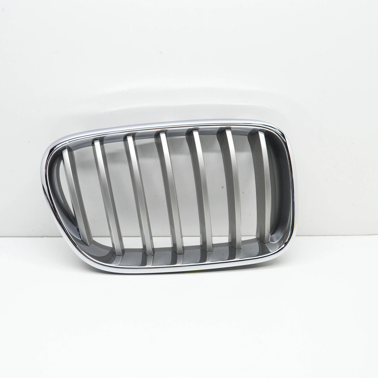 NEW BMW X3 F25 FRONT RADIATOR RIGHT GRILLE CHROME 51117237422 7237422 ORIGINAL