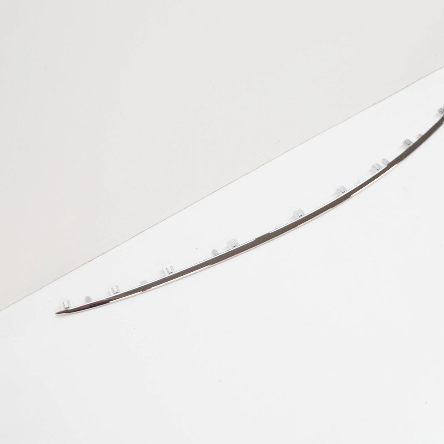 NEW MB CLS C257 FRONT BUMPER LOWER CENTER TRIM MOLDING A2578859803 ORIGINAL