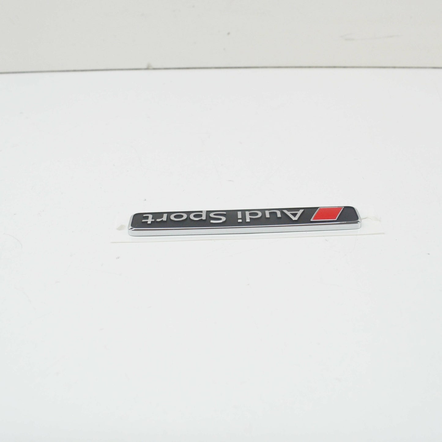 NEW AUDI R8 4S FRONT GRILLE EMBLEM BADGE 4S0853737D2ZZ ORIGINAL