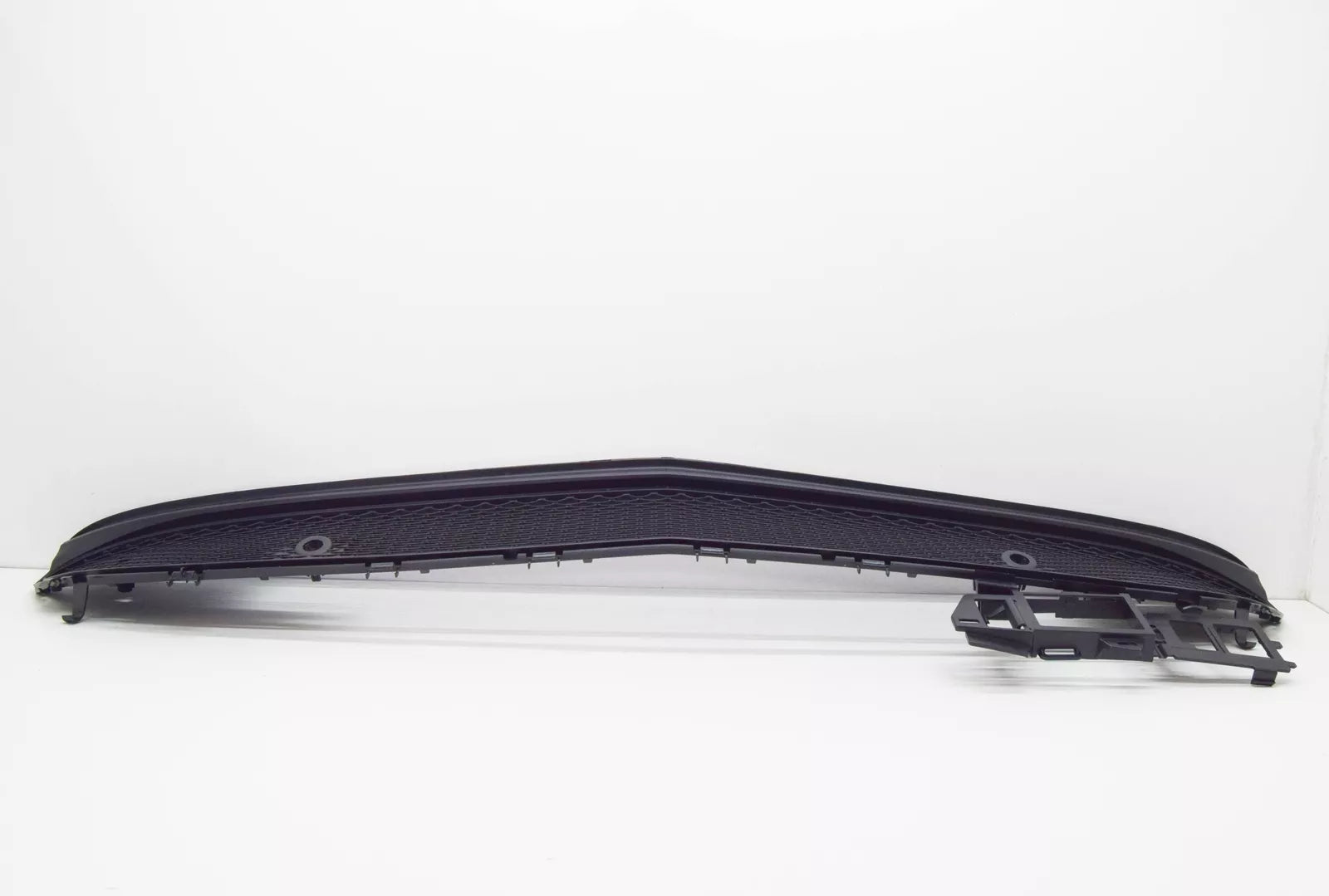 NEW MERCEDES-BENZ CLA COUPE C117 FRONT BUMPER LOWER GRILLE A1178801500 ORIGINAL