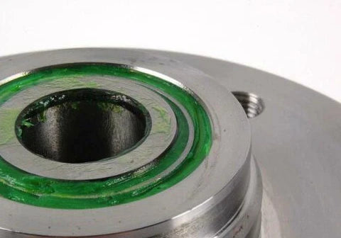 NEW MERCEDES-BENZ SLK R170 FRONT WHEEL HUB A2103300325 ORIGINAL