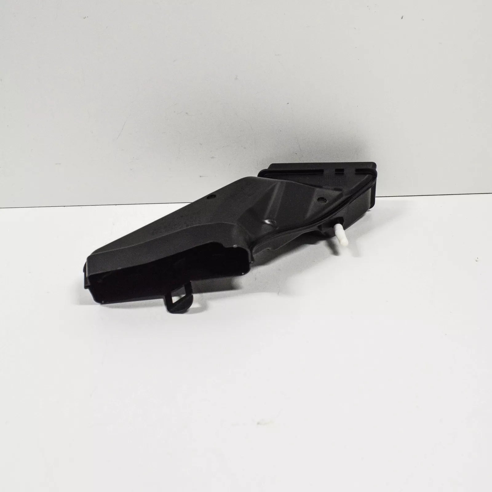 NEW BMW 5 G30 UPPER RIGHT WATER DRAIN CHANNEL 51317388733 ORIGINAL