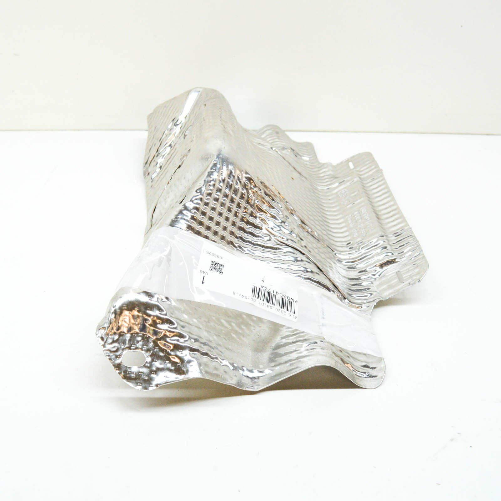 NEW AUDI A4 B9 REAR CENTER EXHAUST HEAT PROTECTION 8W0804174A ORIGINAL