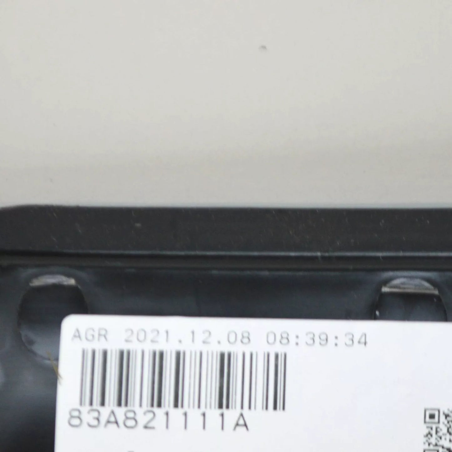 NEW AUDI Q3 F3 SPORTBACK FRONT LEFT WING PLASTIC END PLATE 83A821111A ORIGINAL