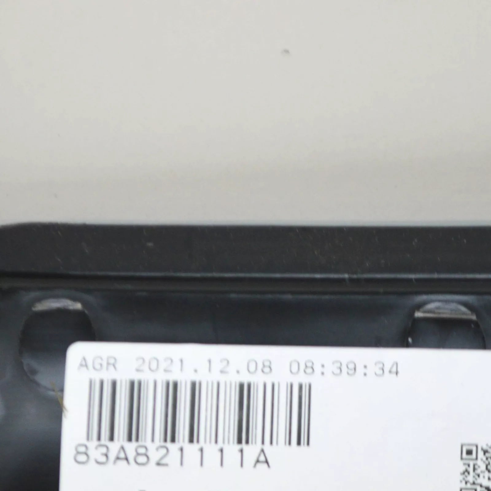 NEW AUDI Q3 F3 SPORTBACK FRONT LEFT WING PLASTIC END PLATE 83A821111A ORIGINAL