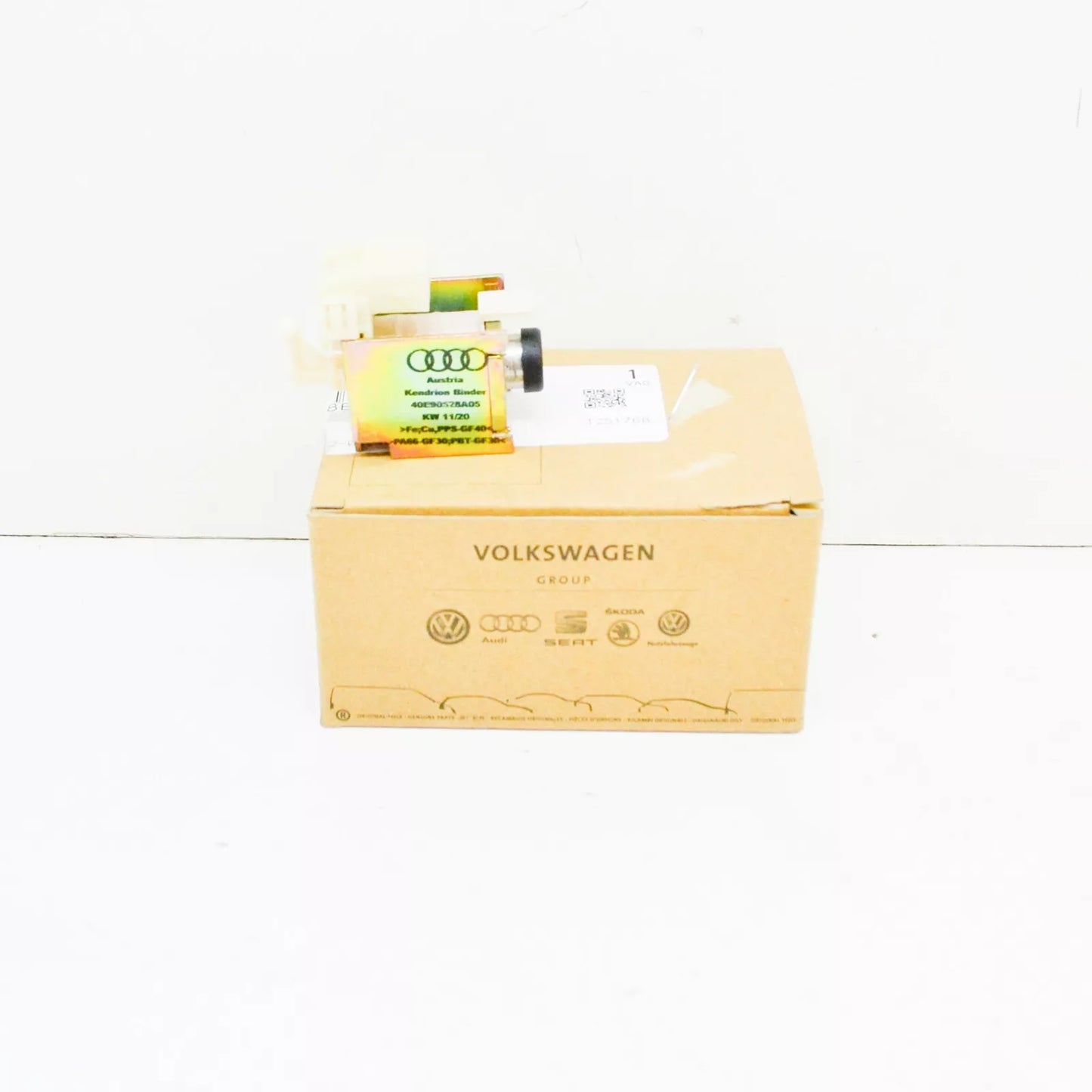 NEW AUDI A4 B7 SHIFT LOCK SOLENOID 8E0927353A ORIGINAL