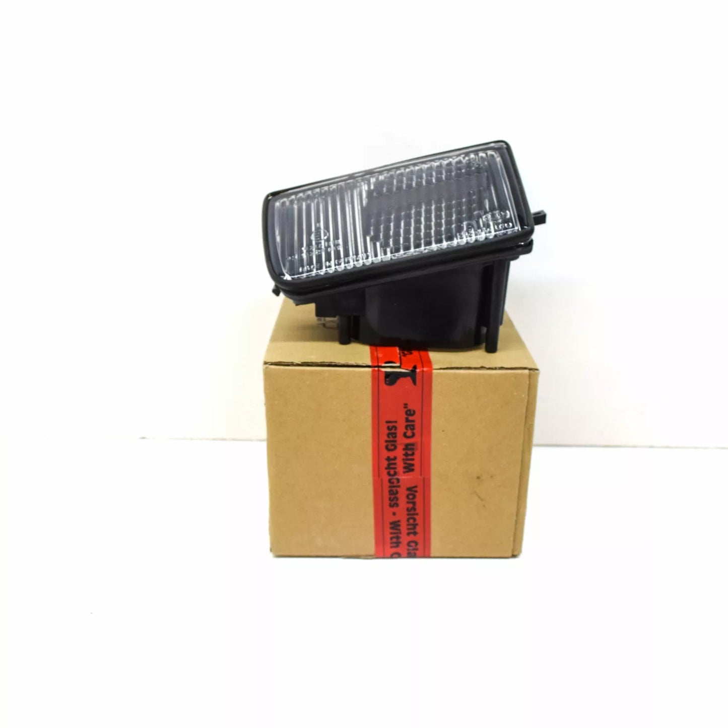 NEW BMW 5 E34 FRONT RIGHT FOG LIGHT LAMP LENS 63171384234 ORIGINAL