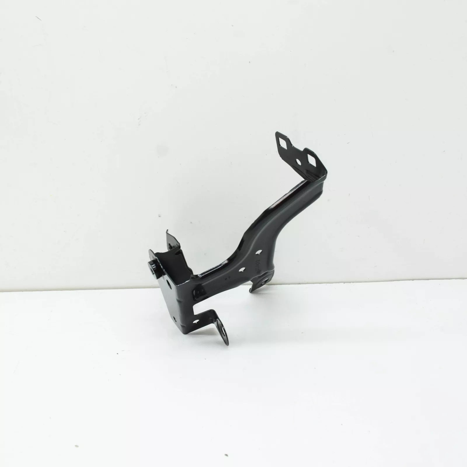 NEW BMW 6 GRAN TURISMO G32 FRONT RIGHT FENDER HOLDER 41007481064 ORIGINAL