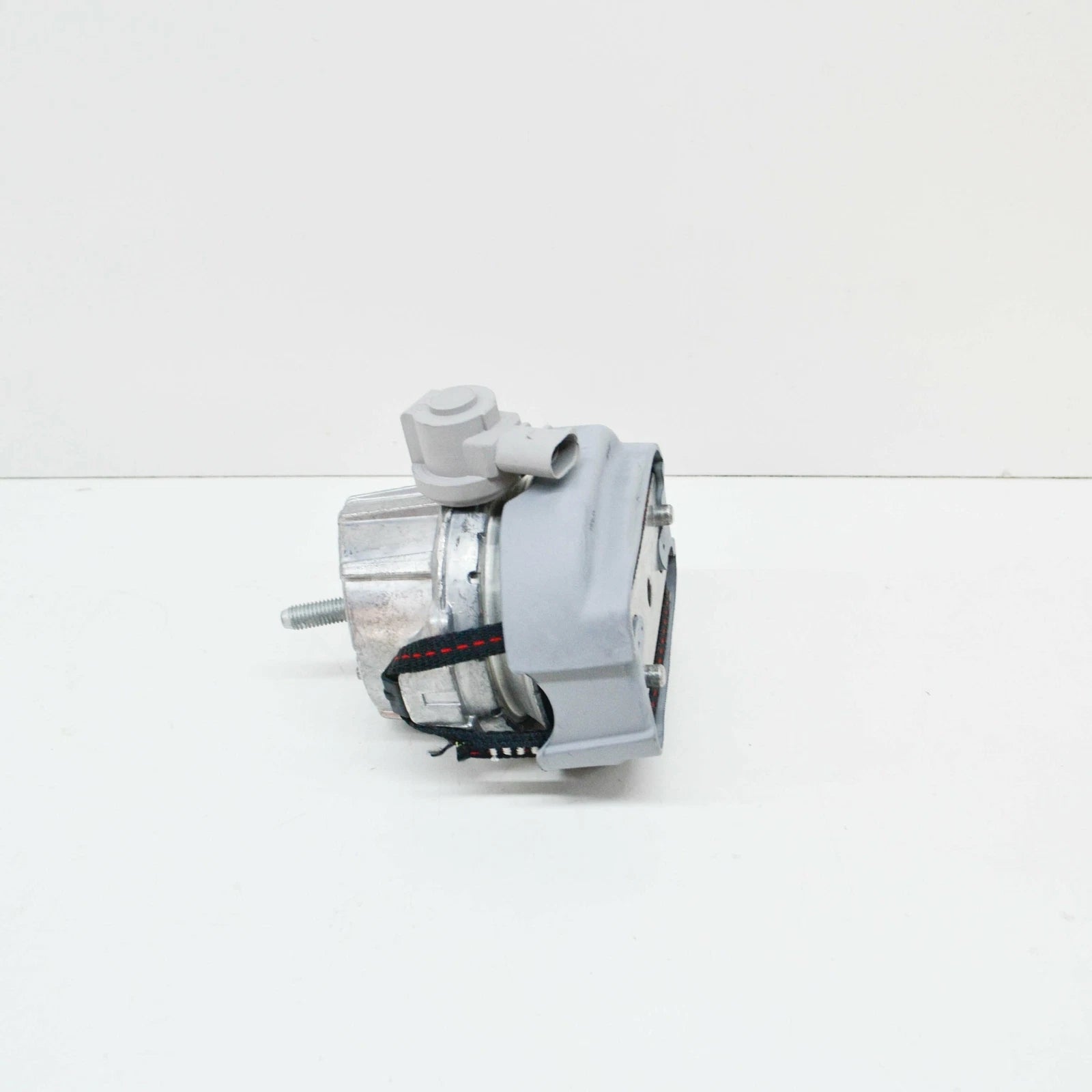 NEW AUDI A6 C6 LEFT SIDE ENGINE ELECTRIC HYDRO-MOUNTING 4F0199379BM ORIGINAL