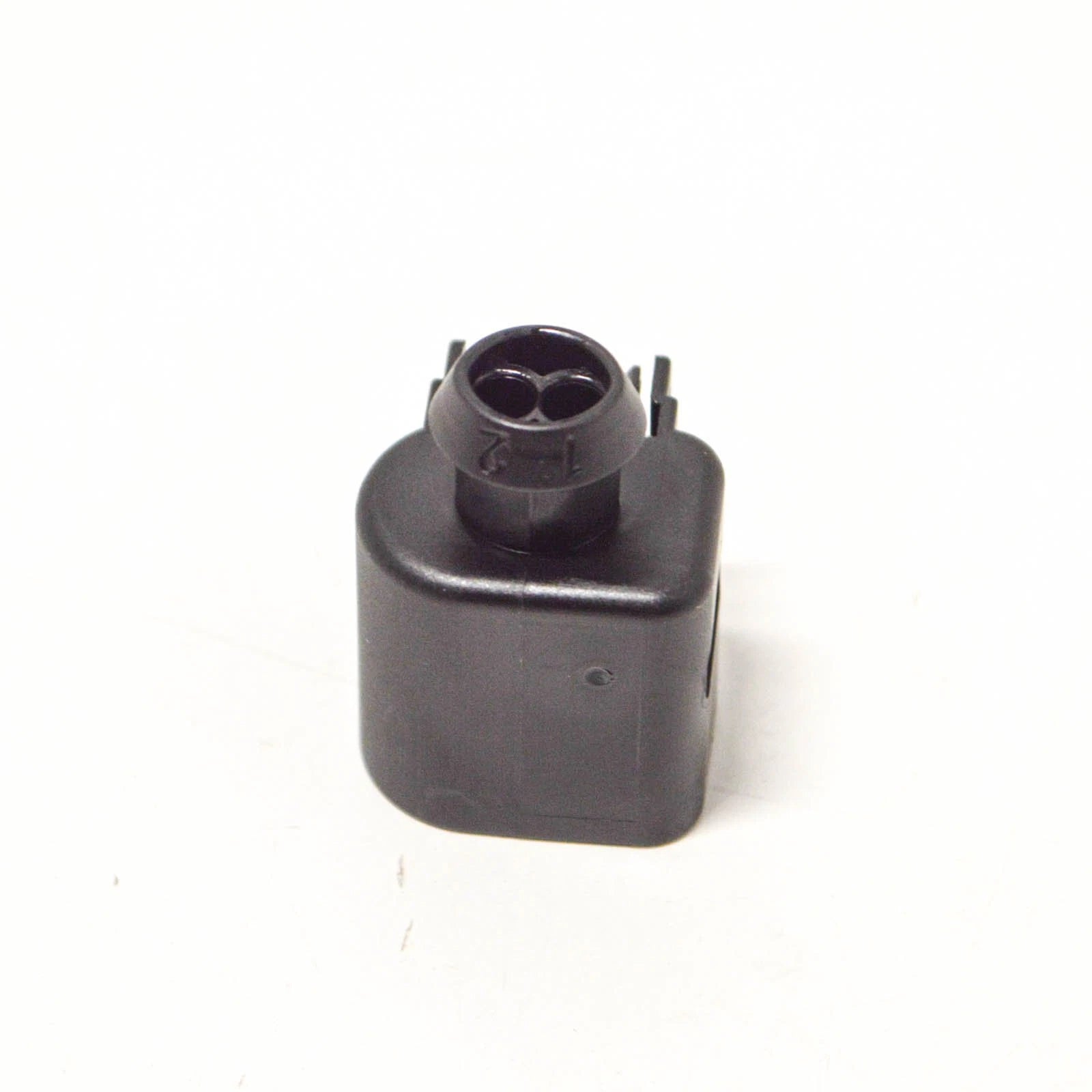 NEW AUDI A4 8K 2 PIN CONNECTOR HOUSING 8K0973702 ORIGINAL