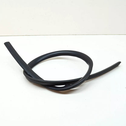 NEW MERCEDES-BENZ GLK X204 FRONT WINDSHIELD TOP SEAL A2046710420 ORIGINAL