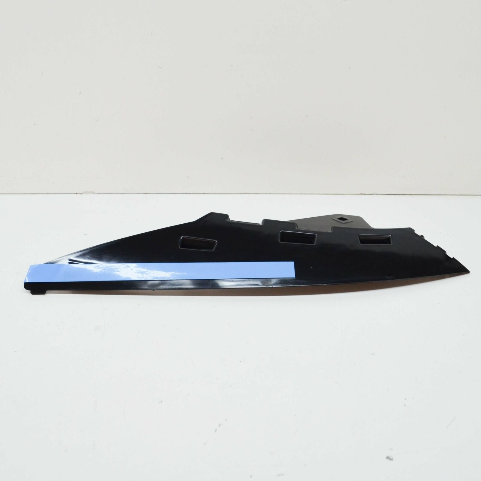 NEW MERCEDES-BENZ CLA COUPE C118 FRONT LEFT BUMPER BRACKET A1188854900 ORIGINAL