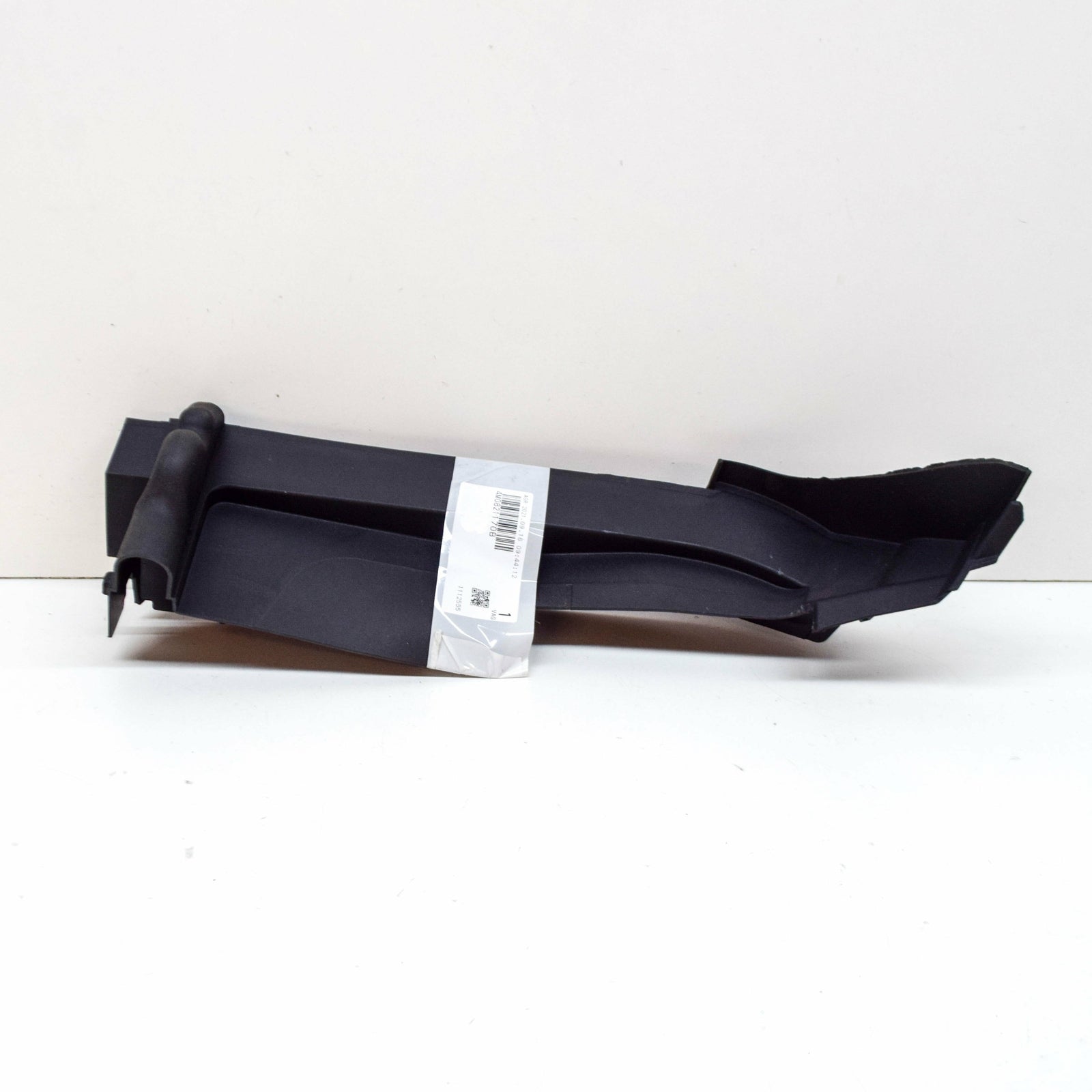 NEW AUDI Q7 4M FRONT BONNET HOOD RIGHT SEAL 4M0821170B ORIGINAL