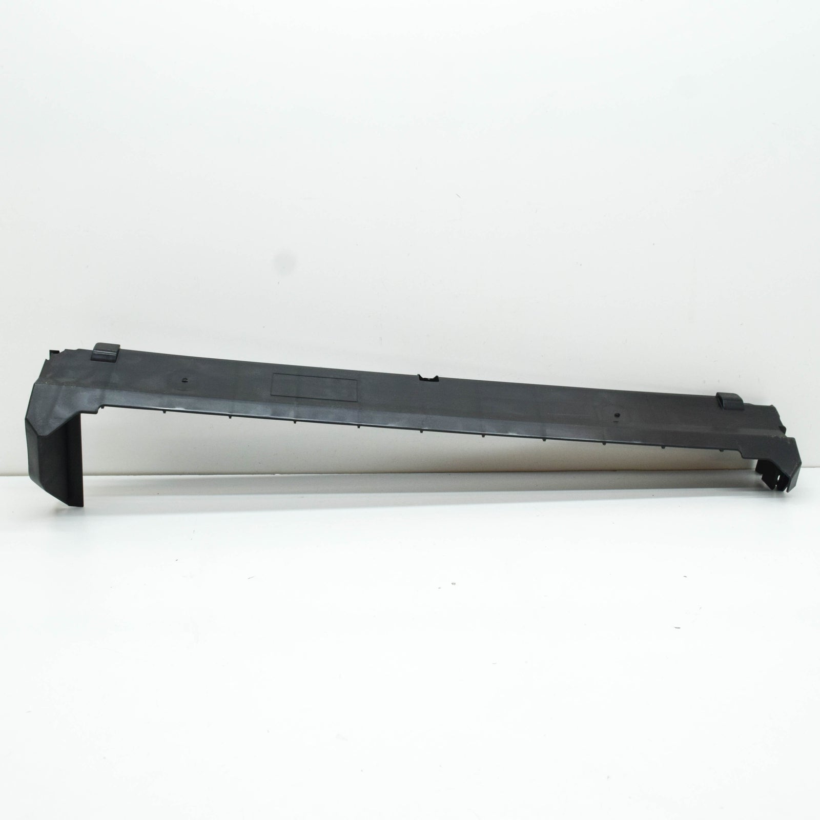 new bmw x5 g05 upper radiator top cover 17118589086 nee original