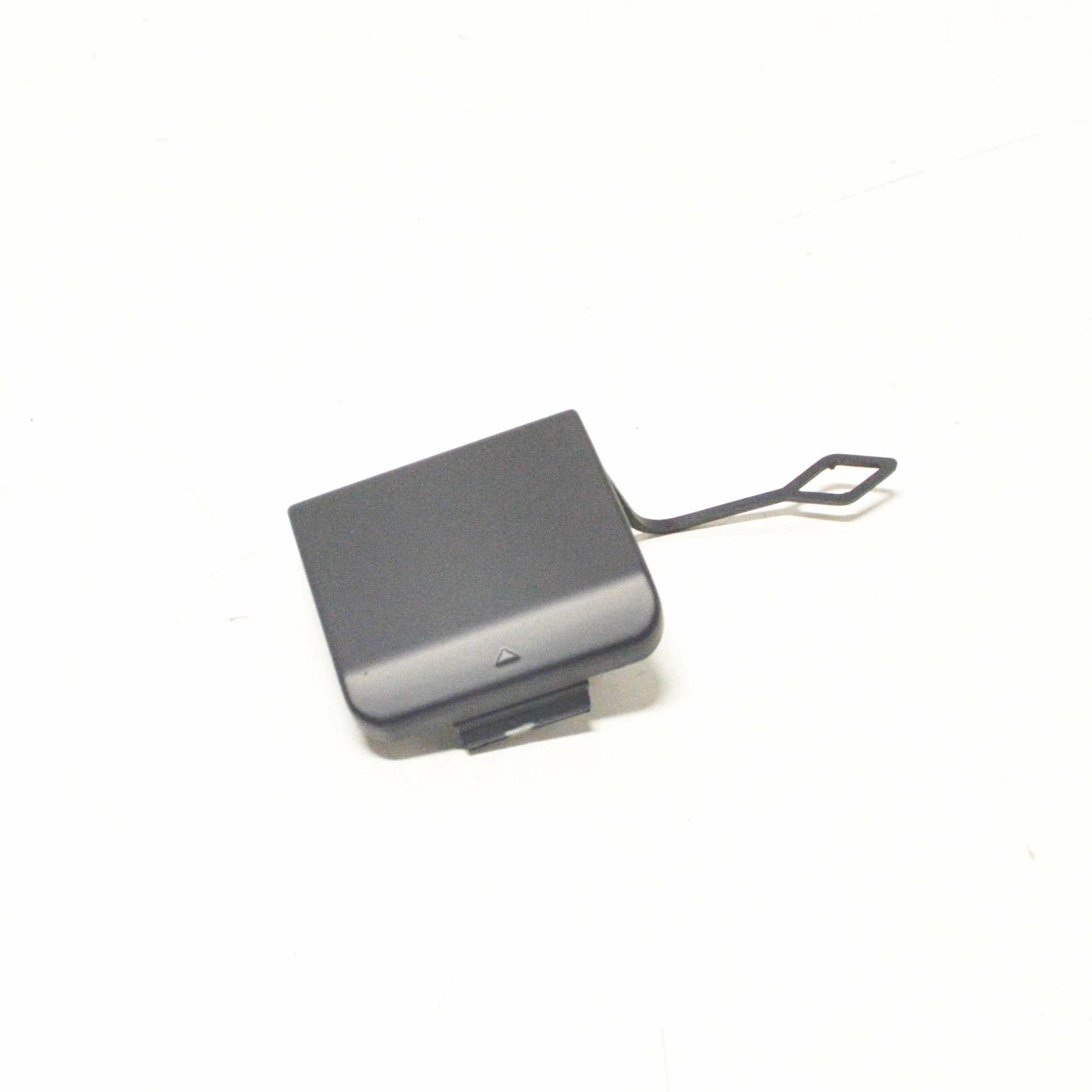 NEW MB C-CLASS W203 FRONT BUMPER TOW HOOK COVER A20388506269999 ORIGINAL