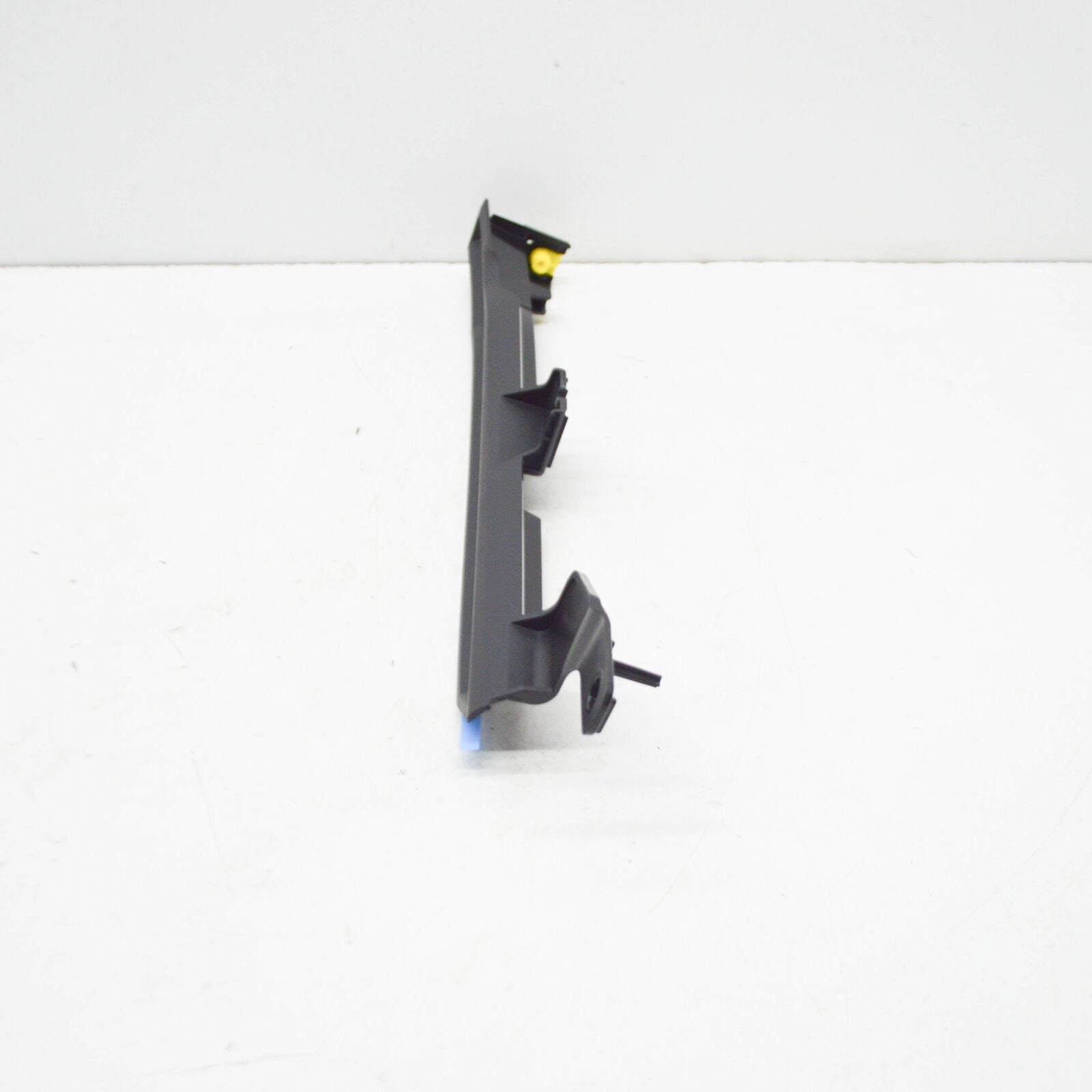 NEW AUDI A3 SPORTBACK 8Y FRONT RIGHT WING PLASTIC COVER 8Y0853242 ORIGINAL