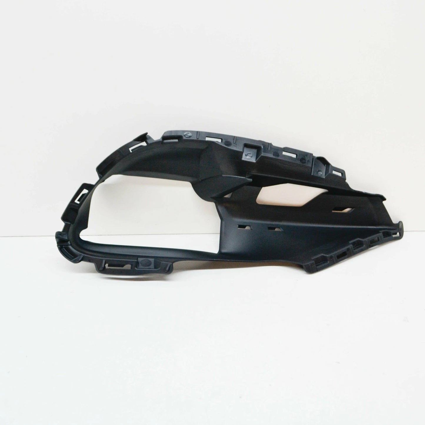 NEW MB A W176 AMG FRONT AIR DUCT GRILL RIGHT HOLDER A1768855500