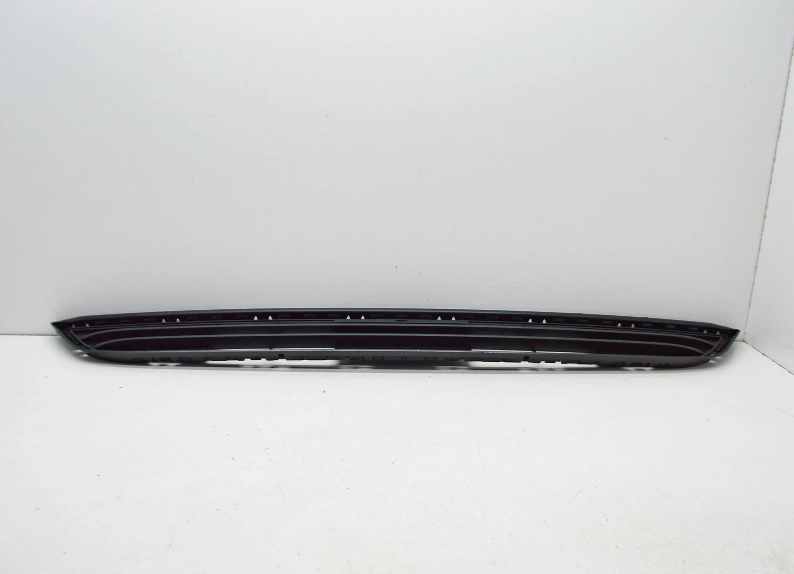 NEW BMW X3 F25 FRONT BUMPER LOWER CENTER GRILL 51117338476 2013 ORIGINAL