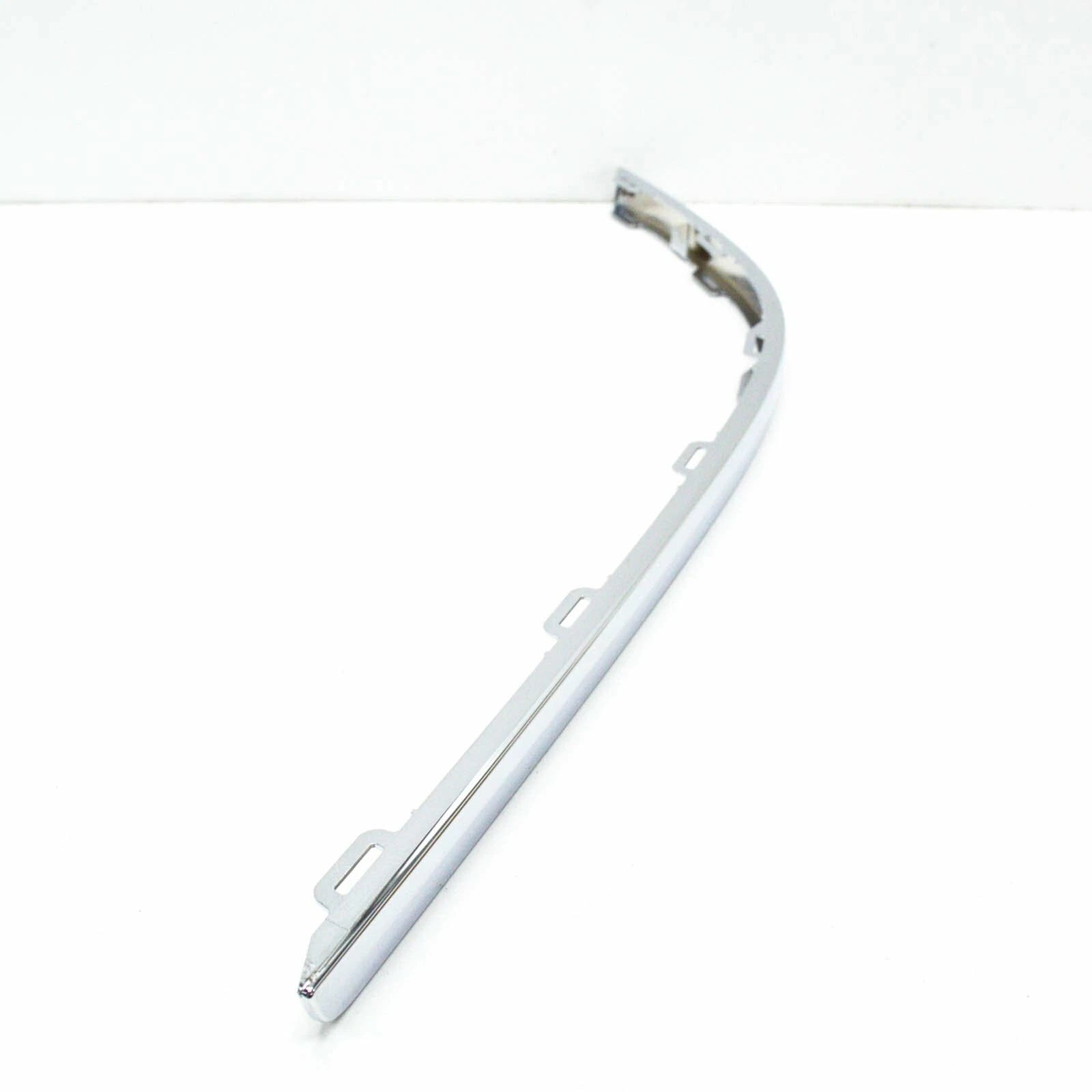 NEW VW PASSAT B8 REAR LEFT BUMPER MOLDING CHROME 5618074592ZZ