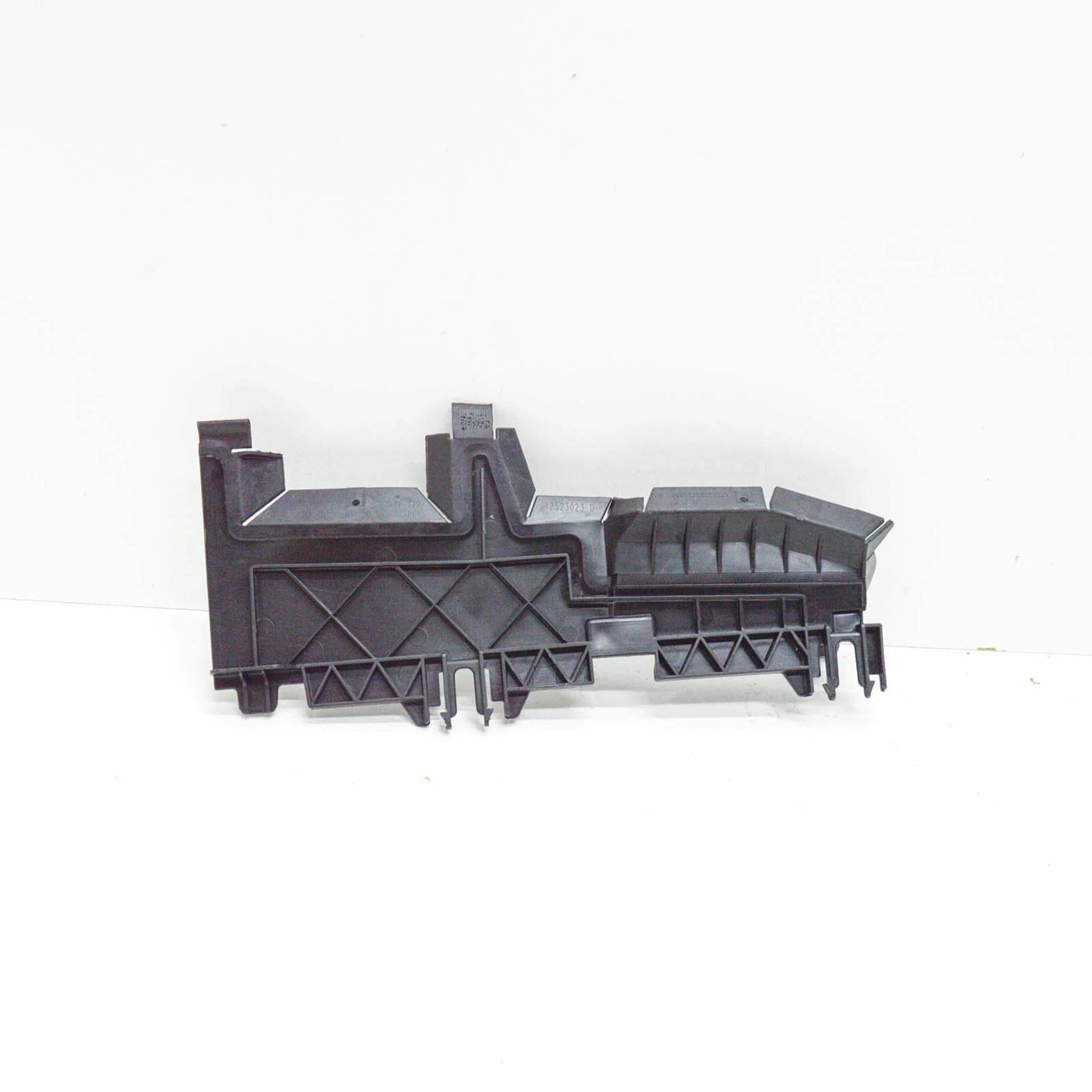 NEW MERCEDES-BENZ GLA X156 RADIATOR AIR DUCT LEFT SIDE A1565050830 ORIGINAL