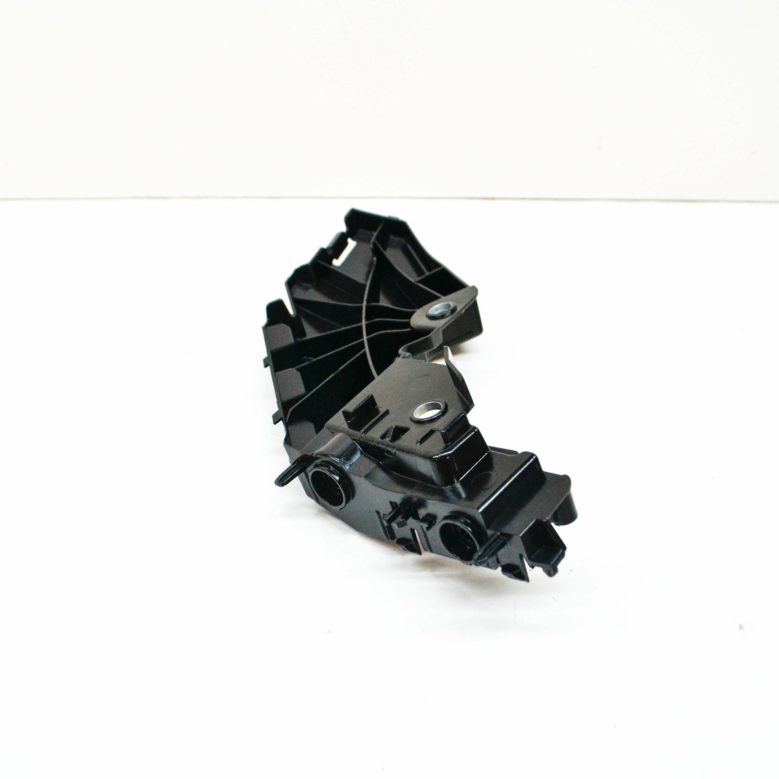 NEW VOLKSWAGEN TIGUAN MK2 AD FRONT LEFT BUMPER BRACKET 5NA807049B ORIGINAL