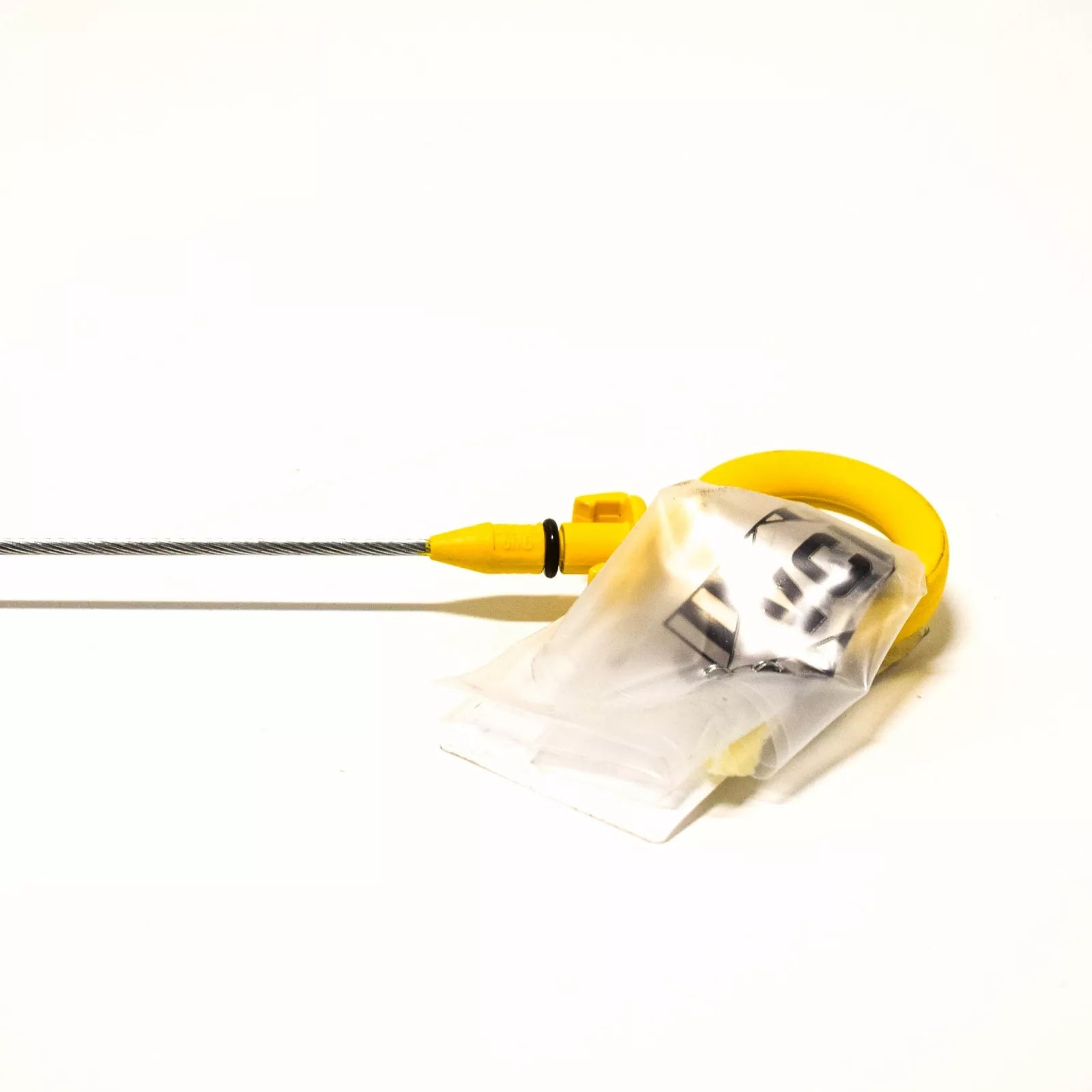 NEW AUDI A6 AVANT C6 OIL DIPSTICK 06D115611B ORIGINAL