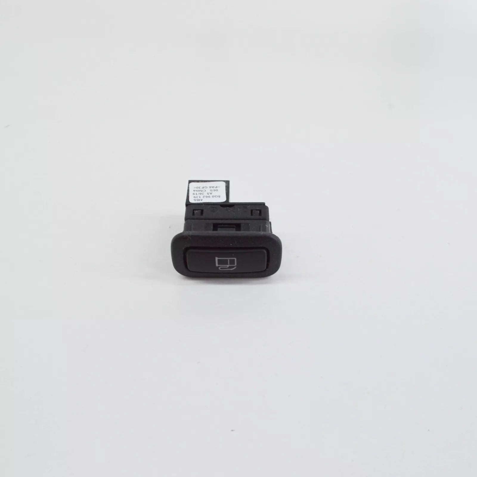 NEW VW GOLF VII 5G MK7 FUEL FILLER FLAP RELEASE BUTTON 5G0962139DSU ORIGINAL